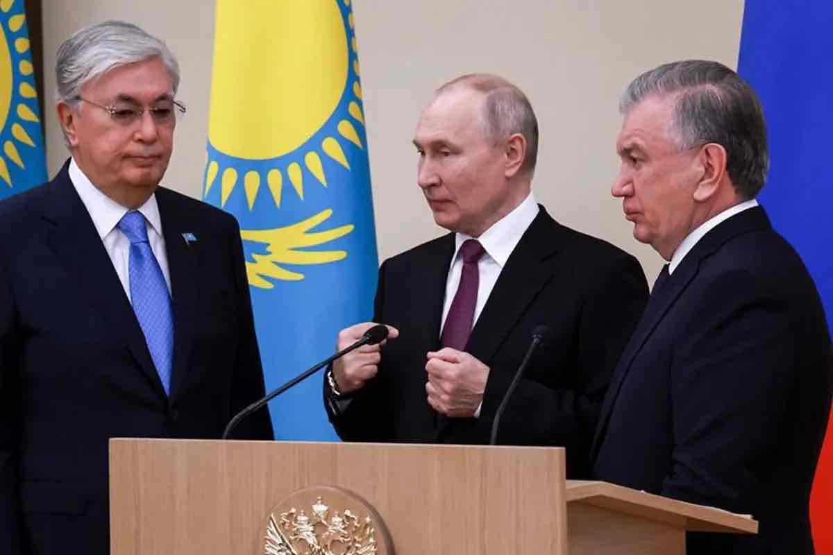 Özbekistan ve Kazakistan'a Rusya'dan Şok: Askeri Anlaşmalar Gözden Geçiriliyor