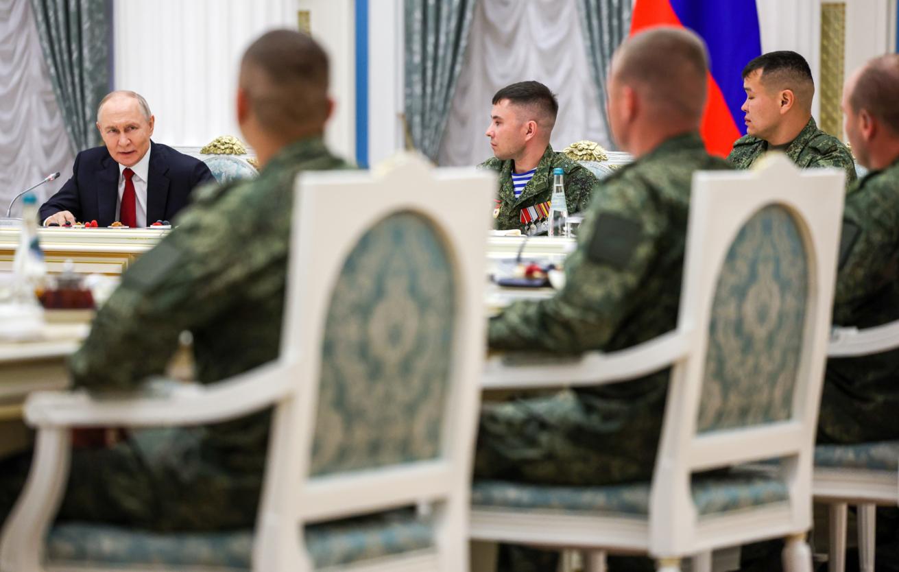 Putin: 'Alçak İrtifa Uydu Bağlantılı İHA'lar Geliştiriyoruz'