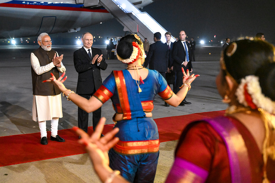 Putin Hindistan'da Enerji, Savunma ve Stratejik Özerklikliği Görüştü