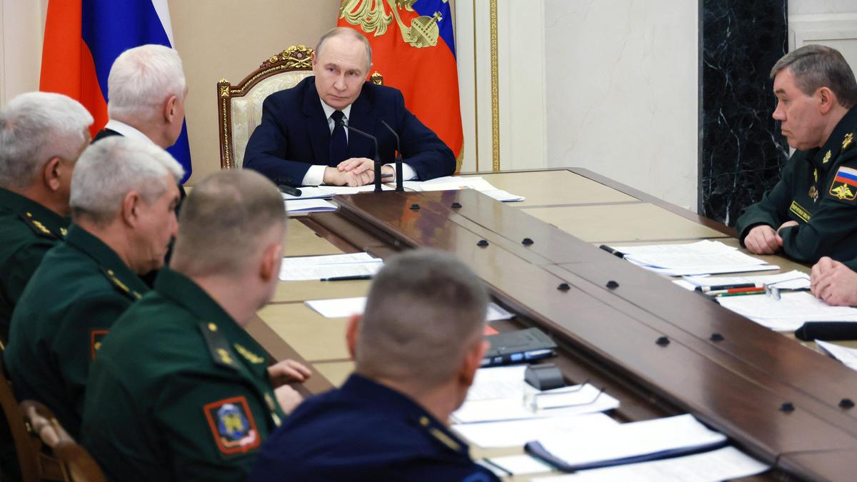 Putin'in Konutuna Saldırı: Rusya Müzakere Tutumunu Sertleştiriyor