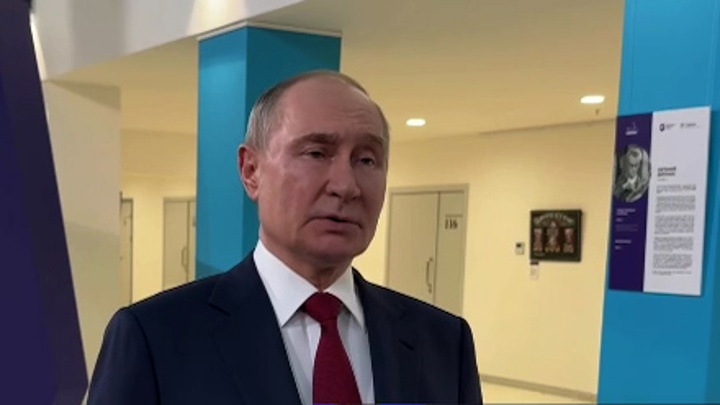 Putin ve Trump 2 Saatten Fazla Görüştü: Ukrayna Krizi ve Ticaret Masaya Yatırıldı