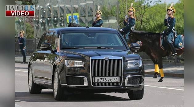 Putin yeni görevine yeni makam aracıyla başladı