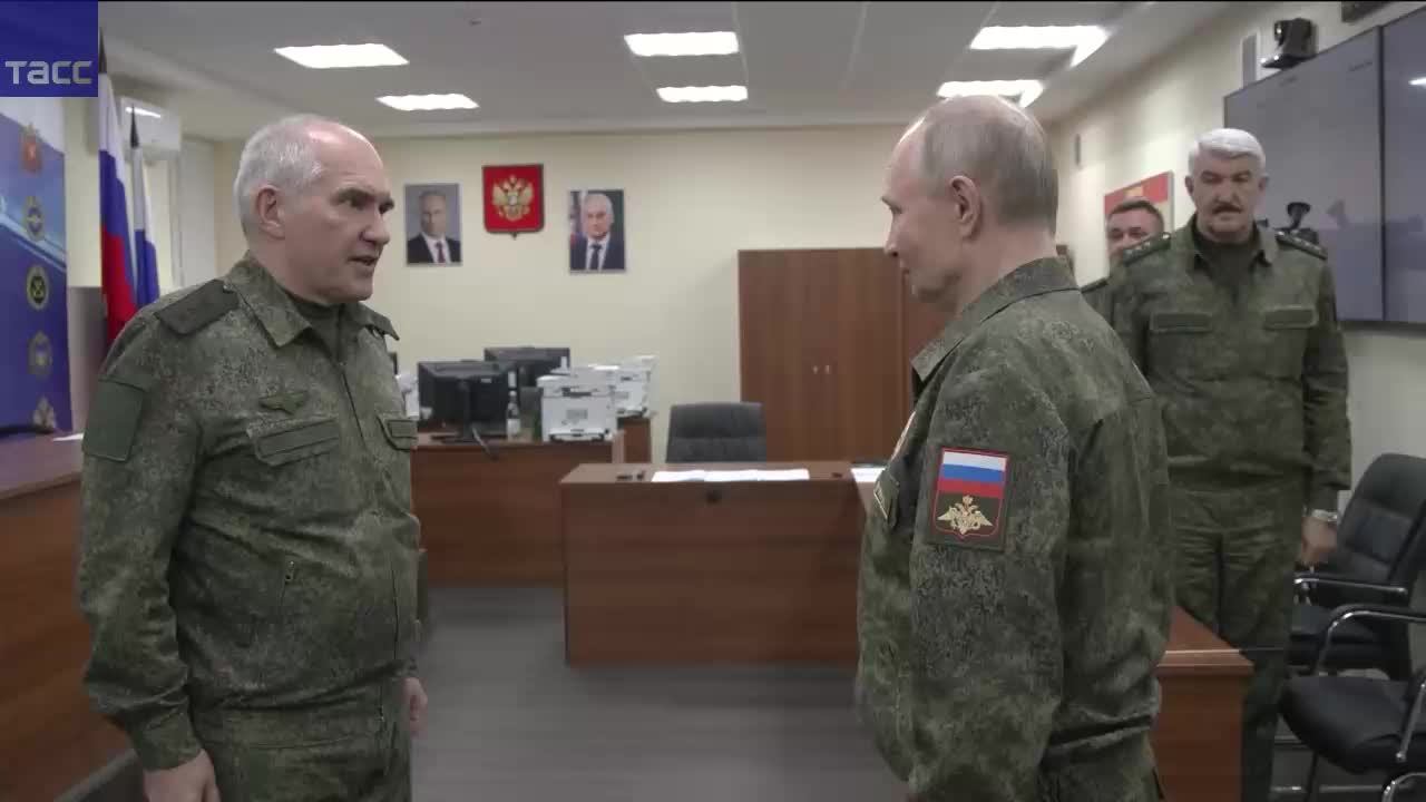 Putin'den Kuşatmaya Alınan 10 Bin Ukrayna Askerine 'Teslim Olun' Çağrısı