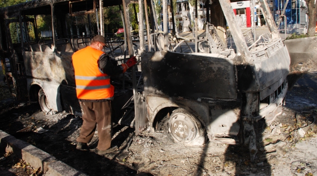 Doğu Ukrayna’da otobüse roket düştü; 10 ölü, 13 yaralı