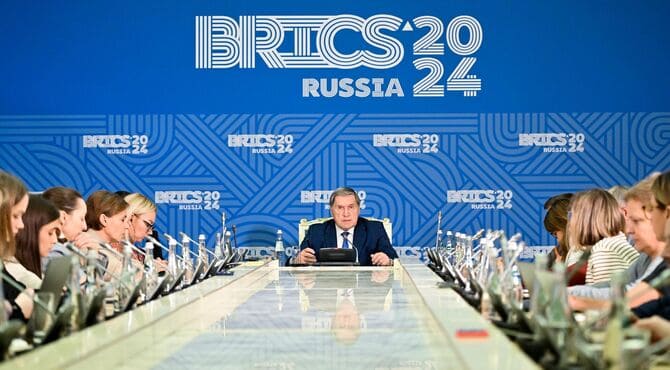 Rus Dışişleri: “BRICS Askeri İttifak Değil ve Olmayacak”