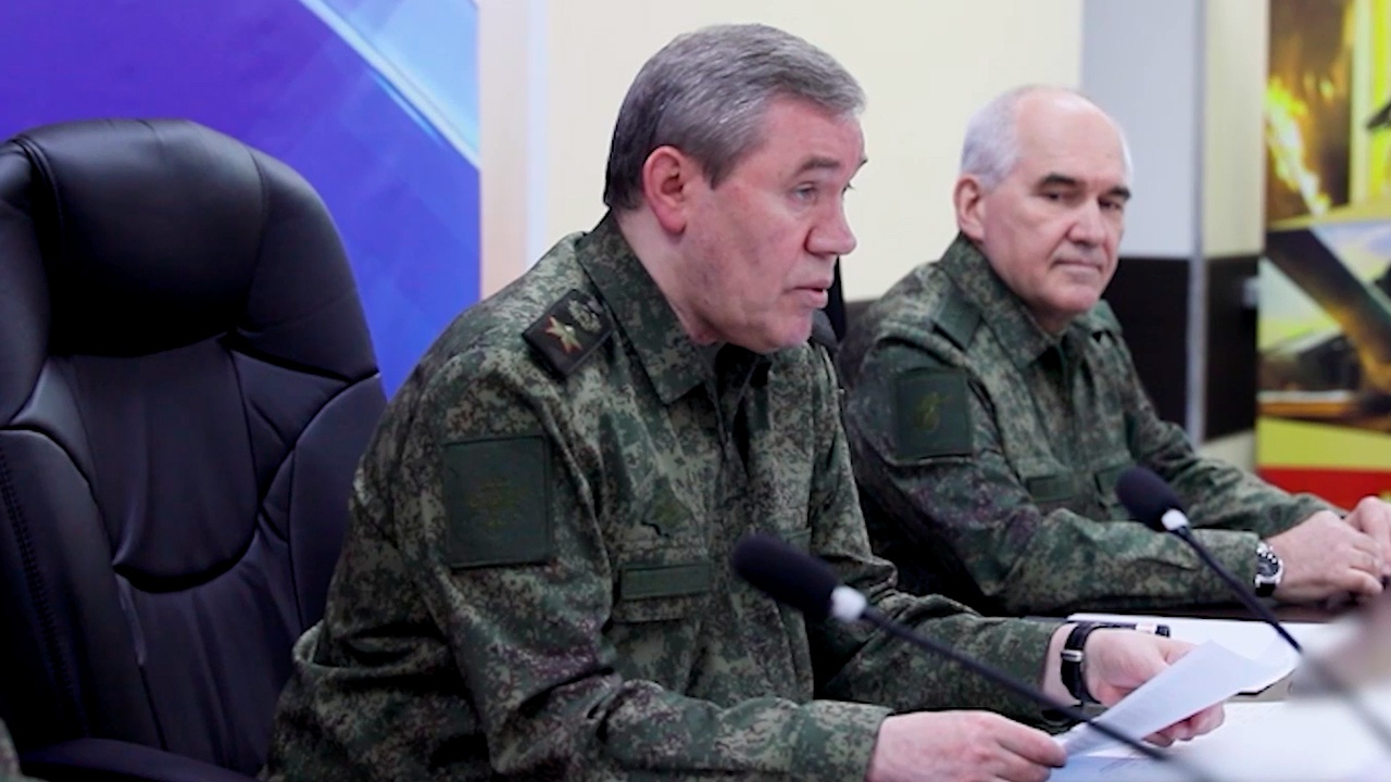 Rus Genelkurmay Başkanı'ndan Orduya Yeni Görevler