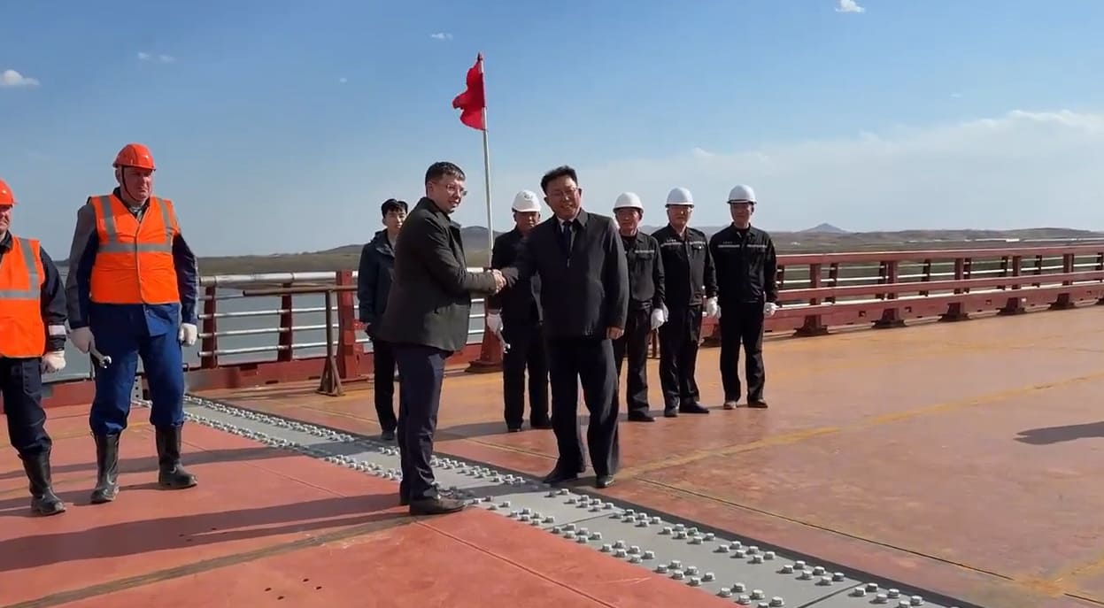 Rusya-Kuzey Kore Sınırında Tarihi An: Otomobil Köprüsü Açıldı