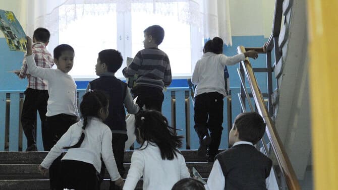 Rusya'da Göçmen Çocukların Sadece %19'u Okula Kaydolabildi