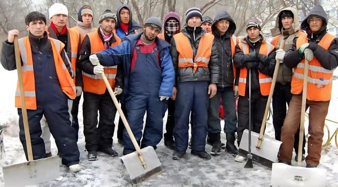 Rusya’da Göçmen Tartışmaları Derinleşiyor: ‘Ücretsiz Sağlık ve Eğitim Sonlandırılsın!’