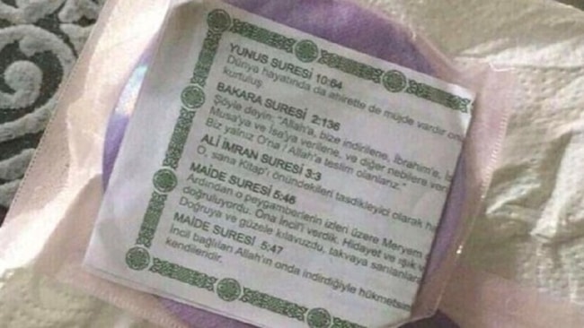 Rusya'da posta kutularınnda bulunan Türkçe Kuran mealli paketler halkı korkuttu