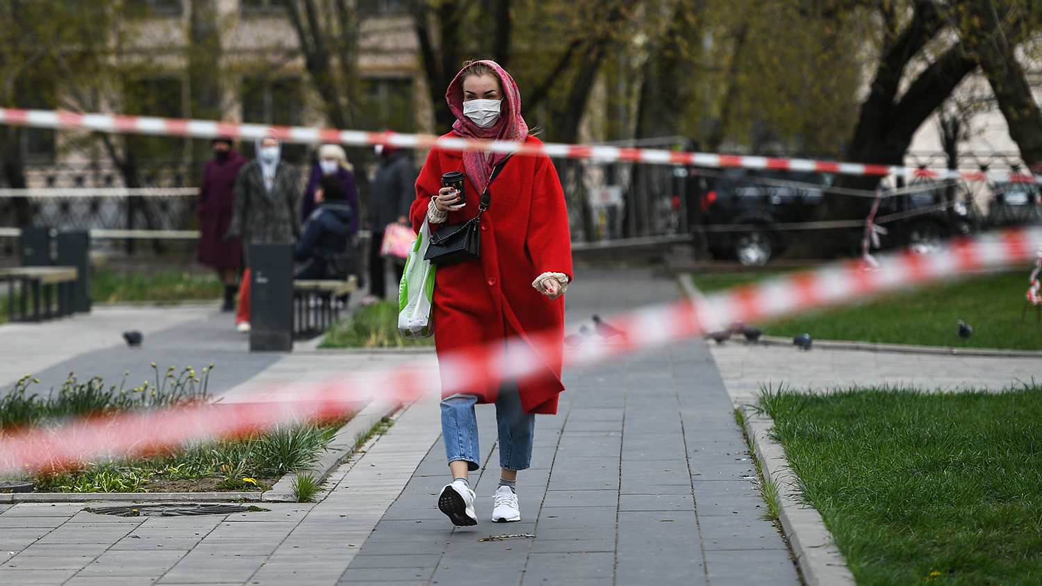 Rusya’da yeni koronavirüs kısıtlamaları getirildi!