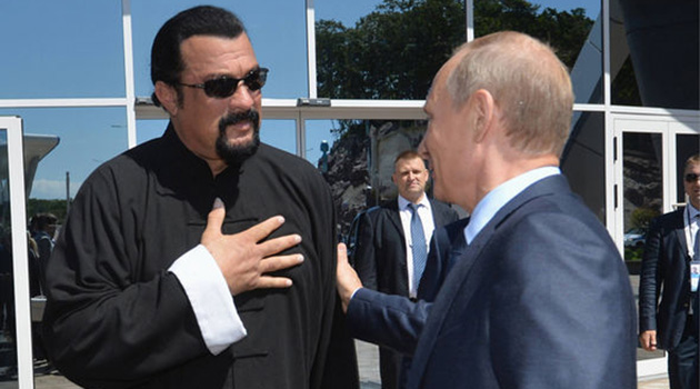 Putin'den Steven Seagal'a Rusya vatandaşlığı