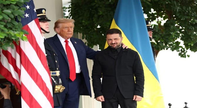 Trump ve Zelenski Beyaz Saray'da Tarihi Buluşmada: "İnanmıyorum, Bayıldım"
