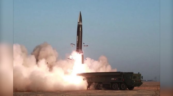 Ukrayna İstihbaratından Çarpıcı İddia: Rusya, Kuzey Kore’den Ağır Balistik Füzeler Aldı