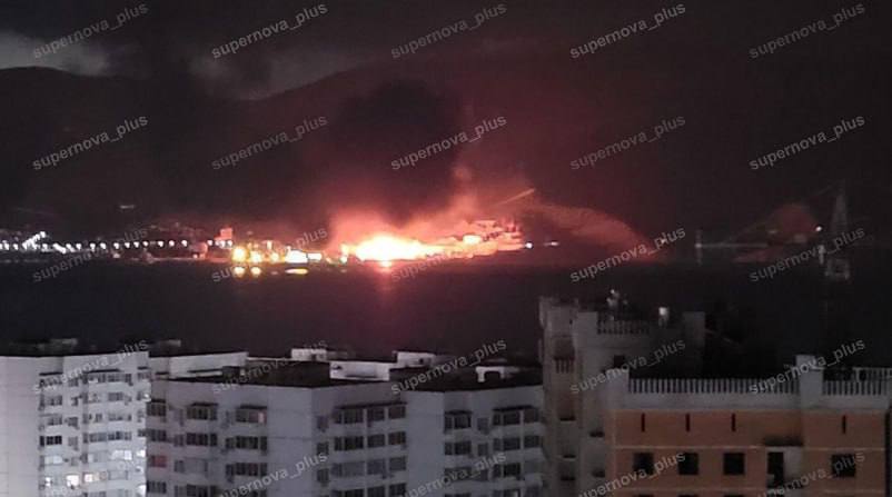 Ukrayna Novorossiysk'e Saldırdı: Liman, Petrol Tesisi ve Konutlar Hasar Aldı