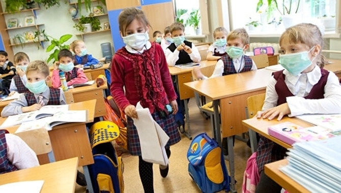 Moskova’da aileler çocuklarını istemezlerse okullara yollamayabilecek