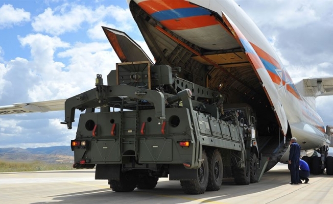 MSB: S-400'lerin birinci sevkiyatı tamamlandı. Rusya'dan 30 uçak geldi