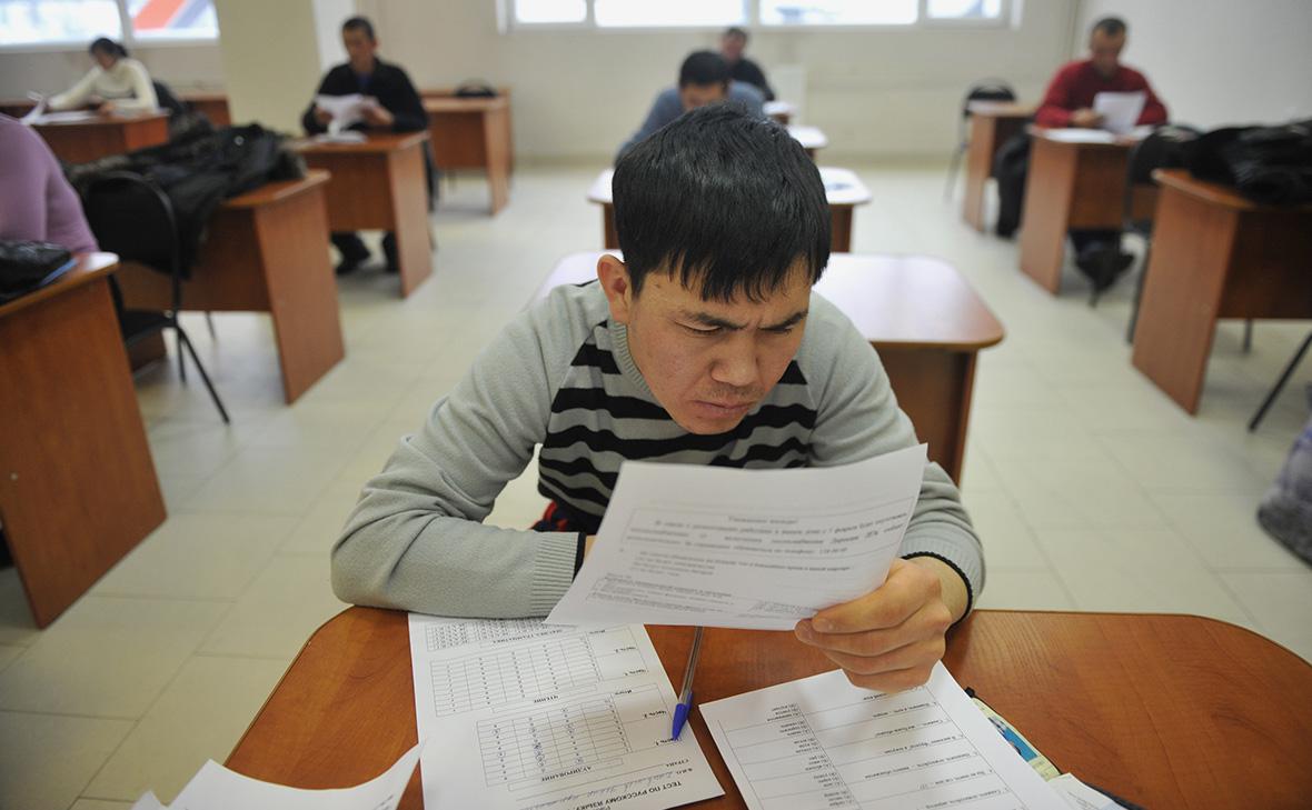 Yeni Göçmen İşçi Kuralları: İşverene Konut, İşçiye Kimlik Kartı Zorunluluğu