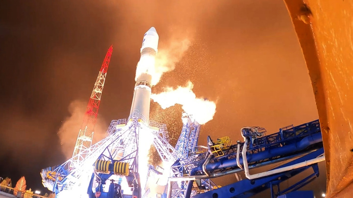 Rusya uzaya bir askeri uydu daha gönderdi