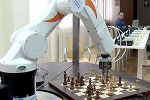 Robot santranç  ustası ile dünyaya meydan okuyor (Video)
