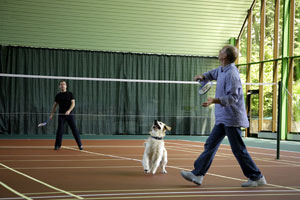 Medvedev ile Putin'in badminton maçında meşhur köpek 'Koni' hakemlik yaptı