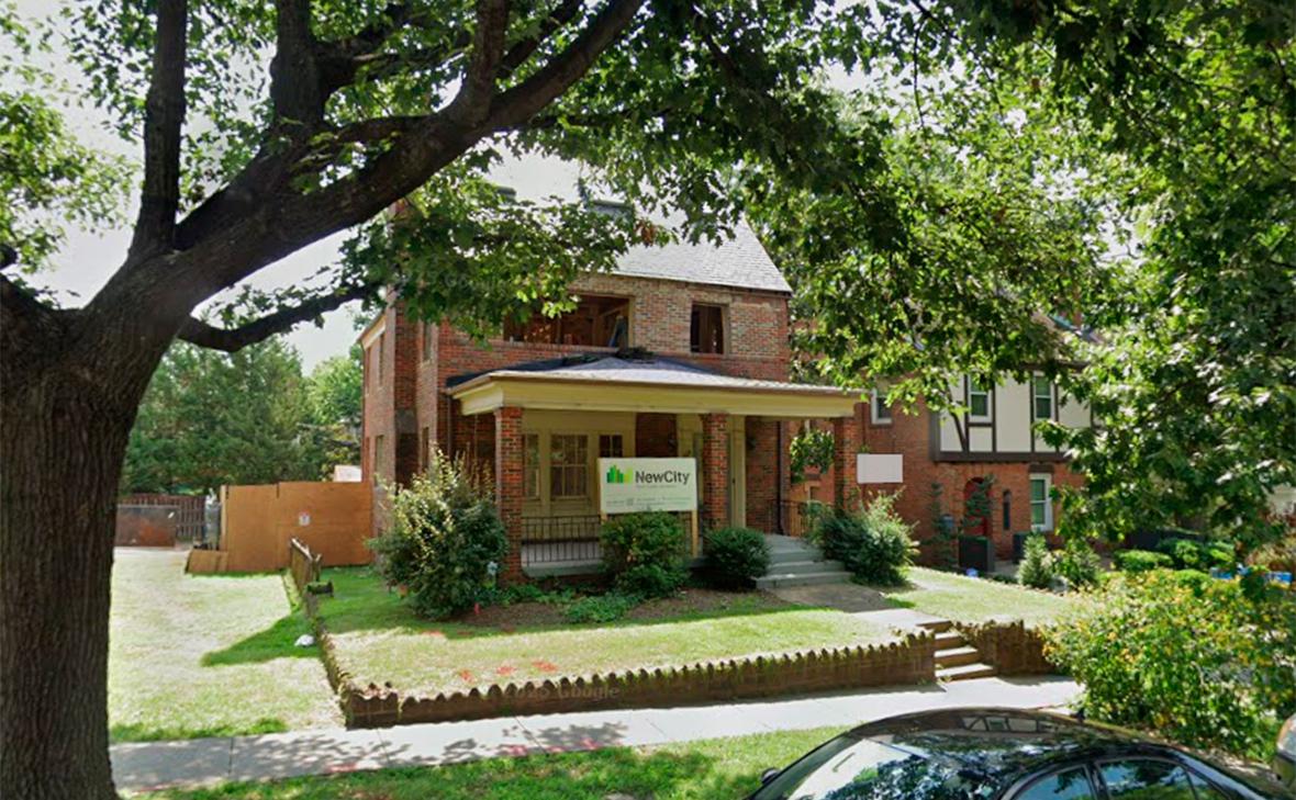 ABD'de Rusya Büyükelçiliği Karşısındaki 'Casus Evi' Satılığa Çıkarıldı