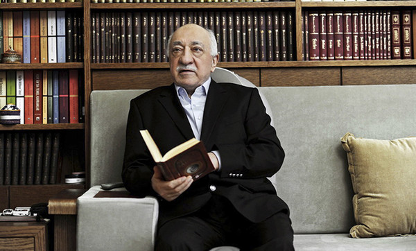 Fethullah Gülen’i niçin terörizmle suçluyorlar? Rusya 'Hristiyan ve İslam Dayanışma Merkezi’ Başkanı cevaplıyor