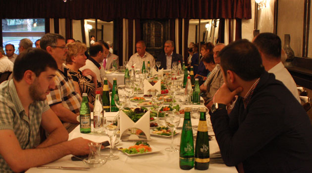 Azeri diasporası, Rus, Tatar, Başkort ve Kırgız konukları iftar sofrasında buluşturdu