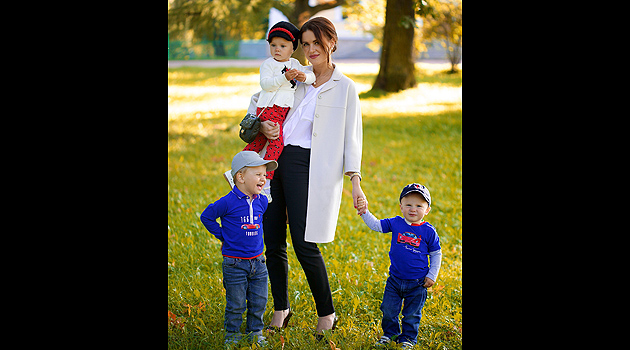 3 çocuk annesi Rus İonina, Dünyanın En Güzel Evli Kadını seçildi