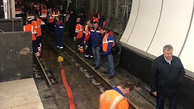 Moskova metrosunda arıza: Yüzlerce yolcu 3 saat tünelde mahsur kaldı