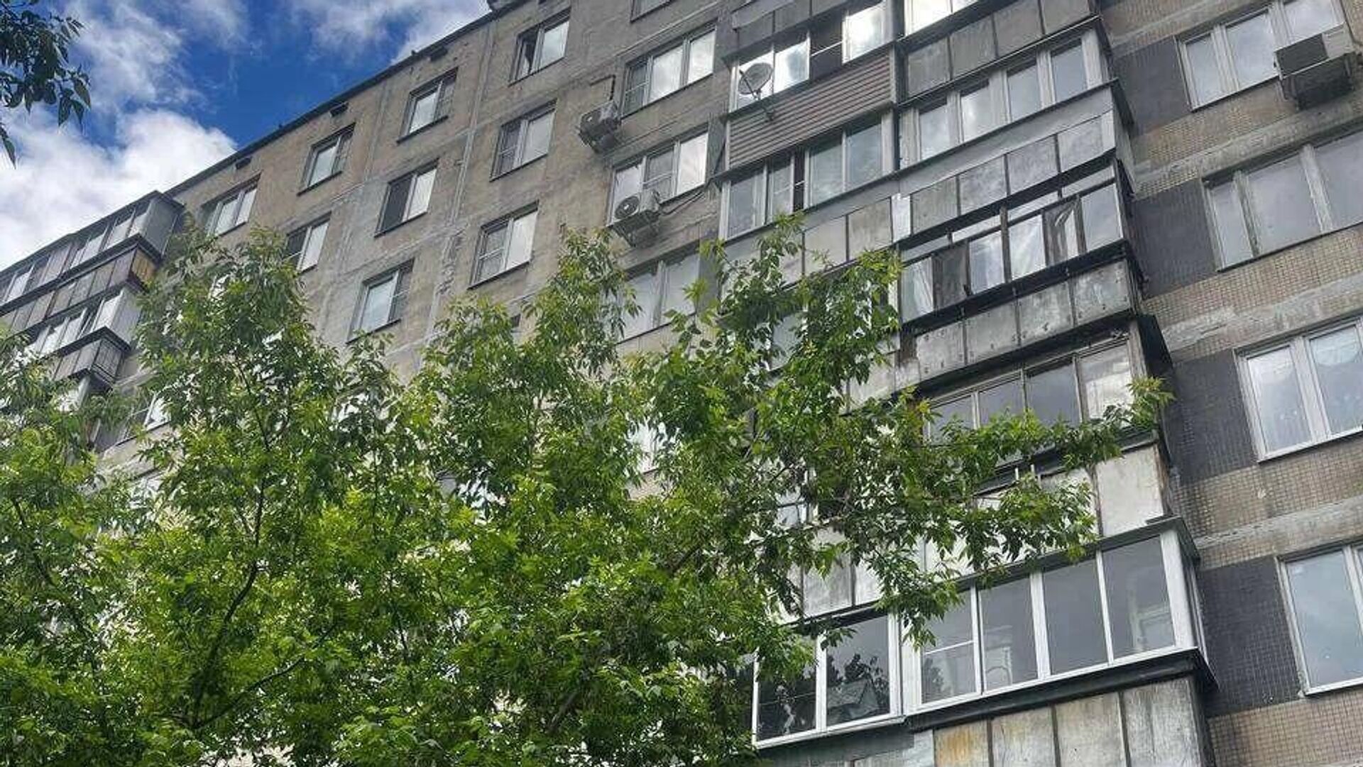 Moskova'da 9. Kattan Düşen Çocuk Mucize Eseri Hayatta Kaldı