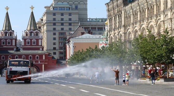 Moskova'da Hava Sıcaklıkları 32°C'ye Kadar Çıkacak