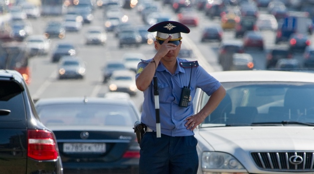 Rusya’da rüşvetçi polislere 200 kat ceza