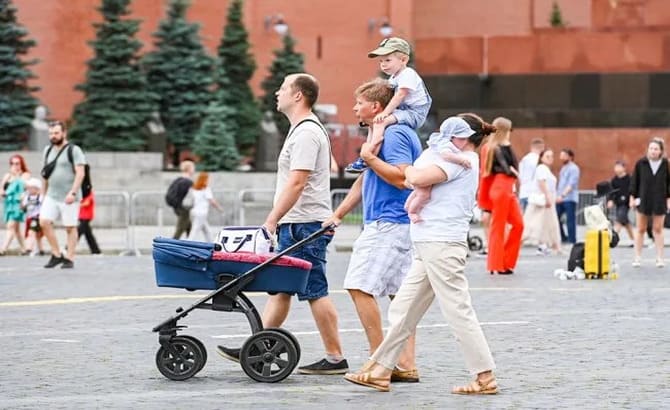 Rosstat: Rusya'da doğum oranı 2028'de artmaya başlayacak