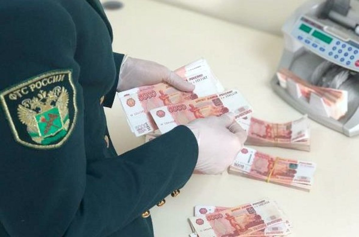 Rusya’dan yasadışı yollarla para çıkarırken yakalananların sayısında rekor artış