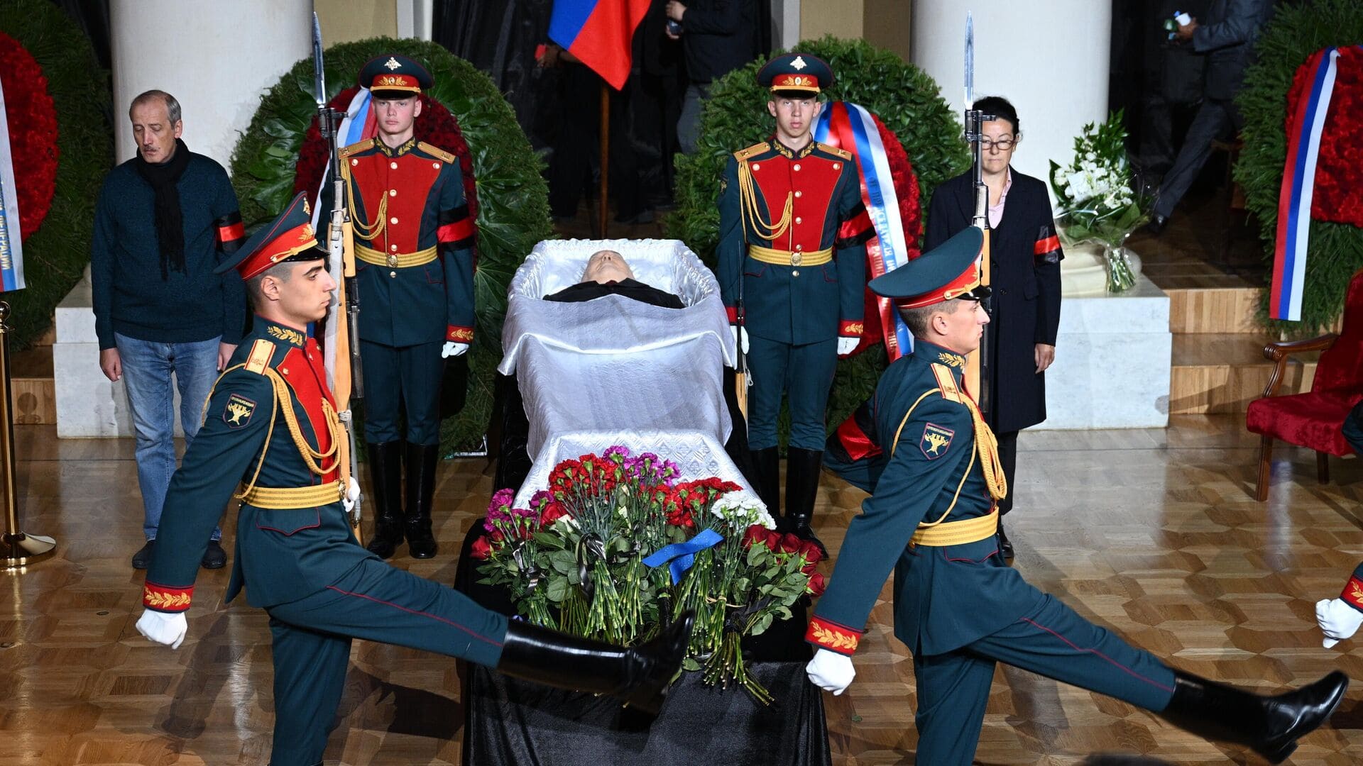 SSCB’nin son lideri Gorbaçov, Moskova'da törenle toprağa verildi