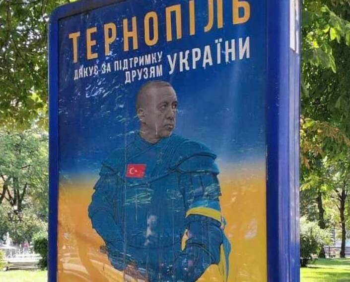 Ukrayna’da sokağa Erdoğan posteri asıldı