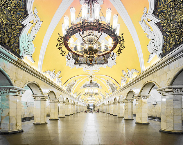 Komsomolskaya metro istasyonu, Moskova