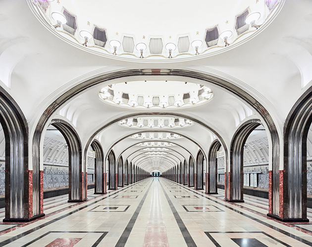 Mayakovskaya metro istasyonu, Moskova