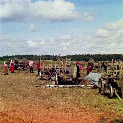 Ot biçme zamanı mola esnasında 1909 / Mariinski suları