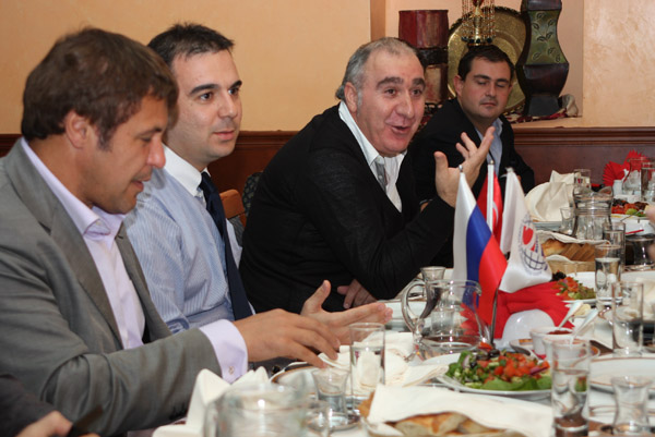 İşadamları RUTİD'in iftarında buluştu; Rusya ekonomisi iyi yolda