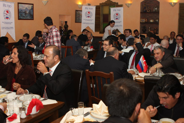 İşadamları RUTİD'in iftarında buluştu; Rusya ekonomisi iyi yolda