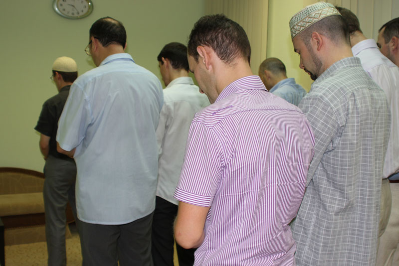 Moskova Müslümanları Ramazan vesilesi ile camilere akın etti