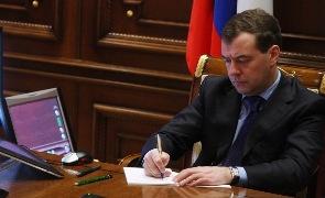 Medvedev bölge valilerini değiştiriyor; iktidara taze kan geliyor