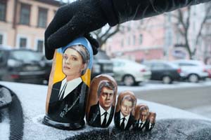 Timoşenko’dan ikinci Turuncu devrim iması; Yanukoviç’in iktidarına izin vermeyeceğiz