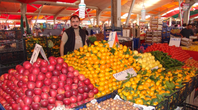 Rusya krizi pazarda fırsat olmadı, sebze ve meyve fiyatları düşmüyor