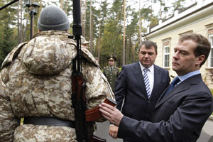 Medvedev: “Nükleersiz dünya hedefimiz”