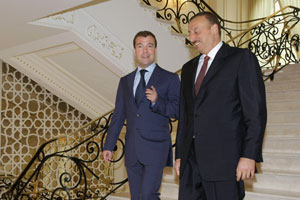 Medvedev Aliyev’i ağırlayacak