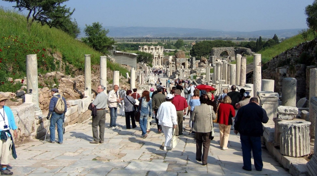 "Kriz çözülmezse Rus turizmindeki kayıp 3,5 milyonu bulur"