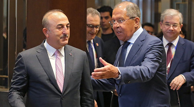 Lavrov ve Çavuşoğlu Manila'da bir araya geldi; gündem Suriye ve ikili ilişkiler